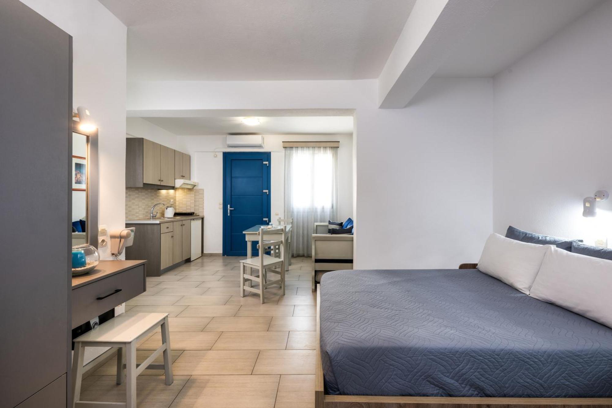 Honeymoon Beach Studios Perivolos  Extérieur photo